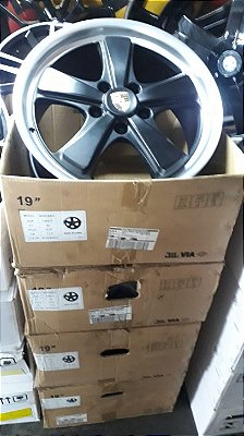 Jogo de Roda Porsche Aro 19 5x130 Preta Semi Brilho Nova