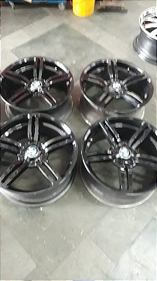 Jogo de Roda BMW Aro 19 5x120 Preta Brilhante Seminova