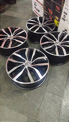 Jogo de Roda Volkswagen Golf Aro 17 5x112 Preta Diamantada Seminova