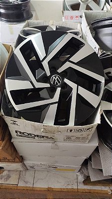 T Cross Aro 17 5x100 Preta brilhante diamantada Novas
