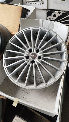 Mack Volare Aro 18 5x100 Prata brilhante Semi novas