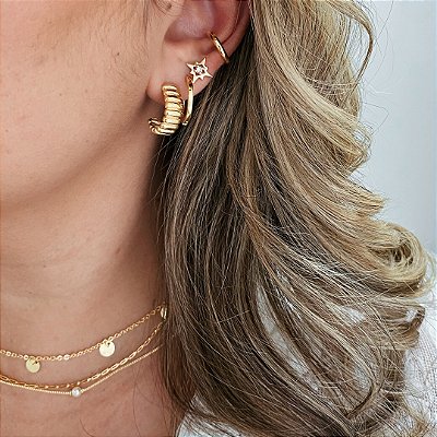 Argola Aberta Frisada Banhada em Ouro 18k