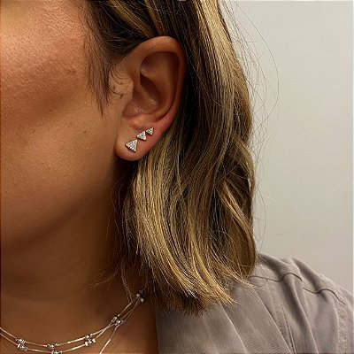 Brinco Minimalista Cravejado Zircônia 3º Furo 4mm Banhado em Ouro