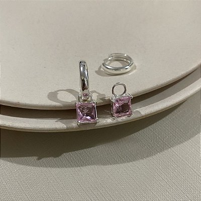 Argola Lisa com Pingente Zircônia Rosa Banhada em Prata