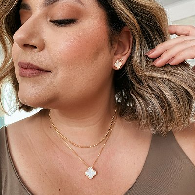 Colar Minimalista Mini Plaquinhas 40cm Banhado em Ouro