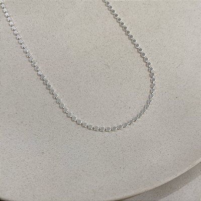 Colar Minimalista Mini Plaquinhas 45cm Banhado em Prata