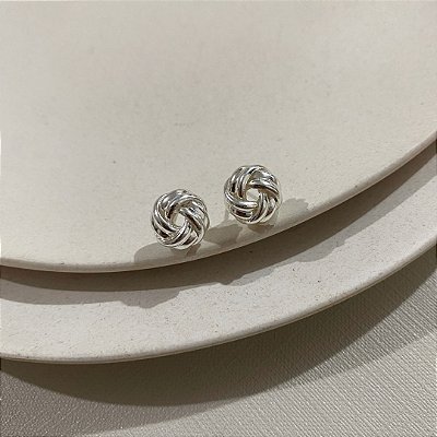 Brinco Bolinha de Argolas Entrelaçadas Banhado em Prata