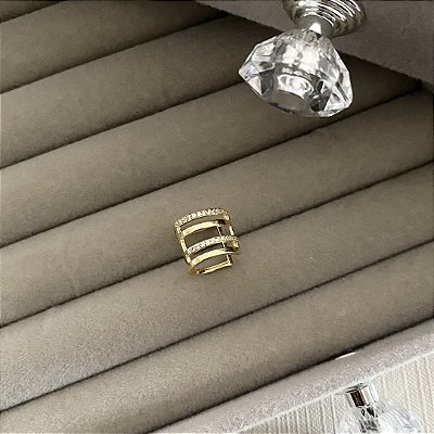 Piercing Fake Delicado Cravejado Banhado em Ouro