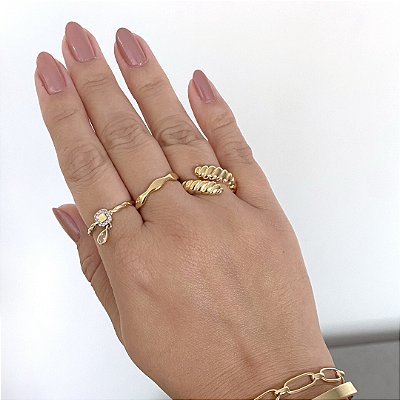 Anel Minimalista com Pingente Gota Cravejado Banhado em Ouro