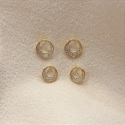 Kit Brinco Minimalista Cisrculo Vazado 1º e 2º Furo Banhado Ouro