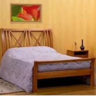 Cama de Madeira Maciça - Móveis de Gramado