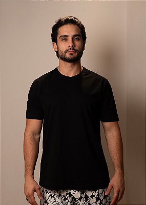T-shirt Malha Masculina Lorenzo Preta