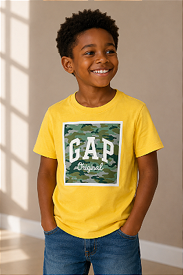 Camiseta GAP, manga curta, em algodão - Camulhado