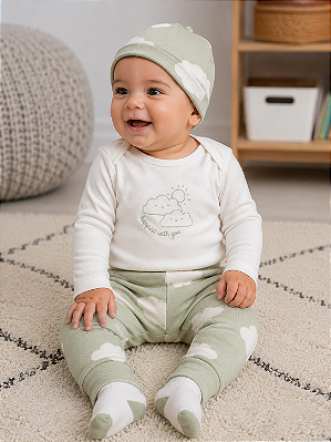 Conjunto Carter's - Camiseta, touca, meias e calça