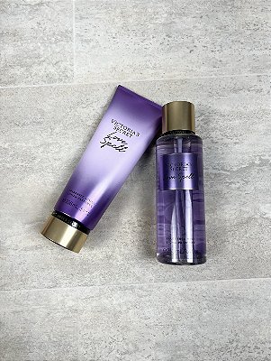 Kit Body Splash + Creme Victoria’s Secret “Love Spell”