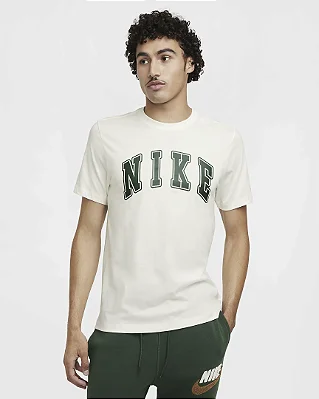 Camiseta Nike Sportswear Club FZ7987