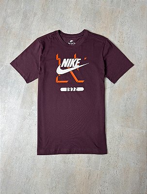 Camiseta Nike Sportswear Bordô