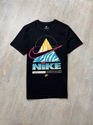 Camiseta Nike Sportswear Precision Preta
