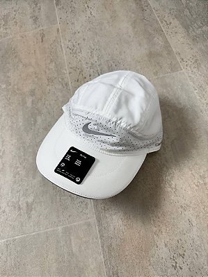 Boné Nike Tailwind ADV Branco