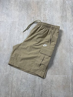Shorts Nike Utility Club Impermeável