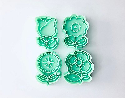 Kit Cortadores e carimbos Florzinhas