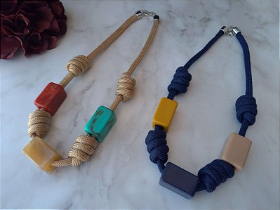 Colar Corda com Resina
