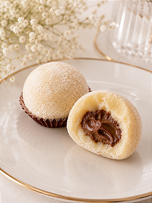 Avelle | Brigadeiro Gourmet de Leite Ninho com Creme de Avelã para Eventos
