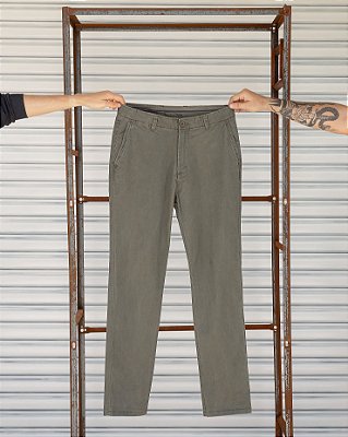 CALÇA CHINO MUSGO
