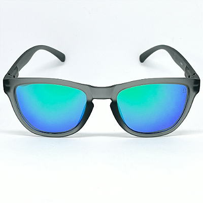 ÓCULOS DE SOL ESPORTIVO POLARIZADO ZOOM - CINZA COM CAMALEÃO