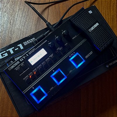 Pedaleira Boss GT-1 Processador de Efeitos para Guitarra - SEMINOVA