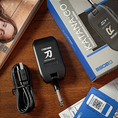 Amplificador para Fone de Ouvido Boss Katana GO - Personal Guitar Headphone Amplifier - p/ guitarra e baixo - SEMINOVO