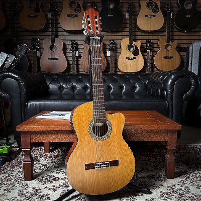 Violão Crafter HCC-21EQ/S.NT Nylon Cutaway Spruce Natural - Eq Fishman - Trastes Inox - USADO