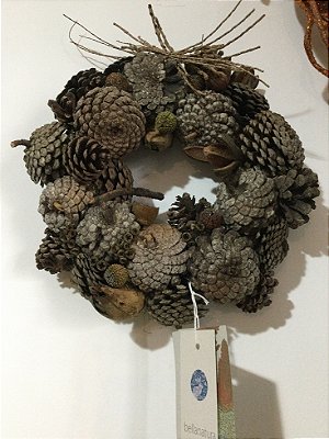Guirlanda de pinhas