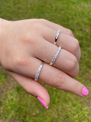 Meia Aliança Zircônia Cravejada de Zircônias - Prata 925