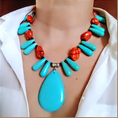 Colar Howlita, pingente gota