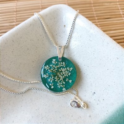Colar flor de cenoura - verde cintilante