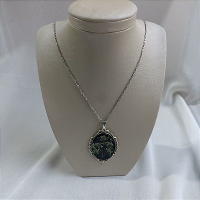 Colar Flor de cenoura