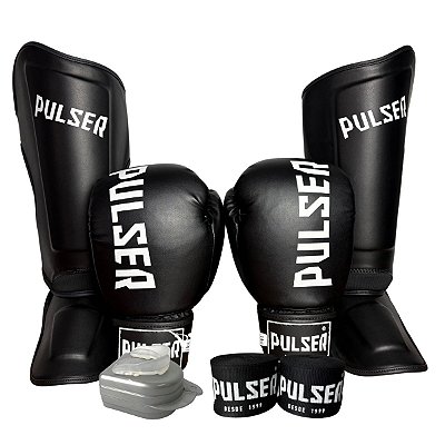 SUPER KIT LUVA 14OZ + CANELEIRA G/30MM + BANDAGEM + BUCAL - PRETO BRANCO MINIMAL - PULSER