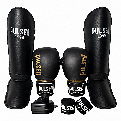 KIT LUVA 14OZ + CANELEIRA M/20MM + BANDAGEM + BUCAL - PRETO DOURADO MINIMAL - PULSER