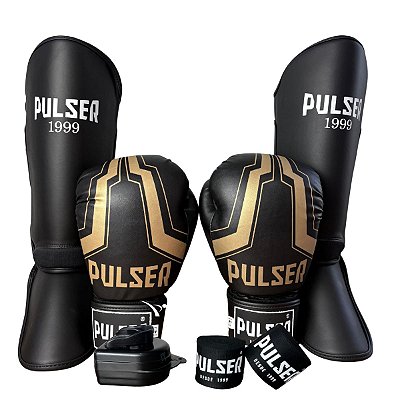 KIT LUVA 14OZ + CANELEIRA M/20MM + BANDAGEM + BUCAL - PRETO DOURADO IRON - PULSER