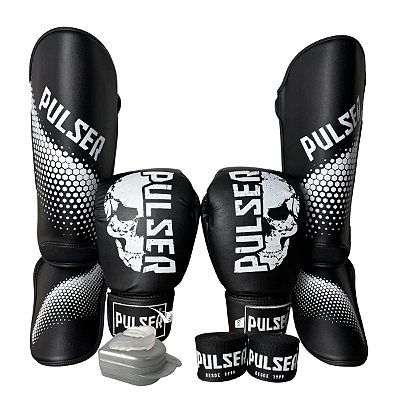 KIT LUVA 10OZ + CANELEIRA M/20MM + BANDAGEM + BUCAL - PRETO BRANCO CAVEIRA - PULSER