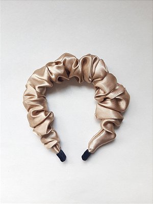 Tiara acetinada