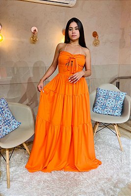 VESTIDO LONGO EM CREPE TOMARA QUE CAIA COM DETALHE AMARRAÇÃO LARANJA