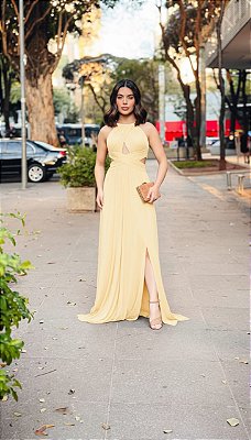 VESTIDO LONGO MICROTULE FRENTE UNICA DECOTE CINTURA TRANSPASSADO FENDA LATERAL AMARELO