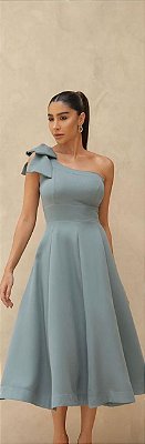 VESTIDO MIDI CREPE UM OMBRO SÓ COM DETALHE DE LAÇO CINZA MB