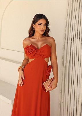 VESTIDO LONGO CHIFFON TAMARA QUE CAIA COM FLOR TERRACOTA RECORTE LATERAL JML