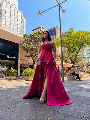 VESTIDO LONGO ZIBELINE TOMARA QUE CAIA MEIA FAIXA LATERAL FENDA FUCSIA