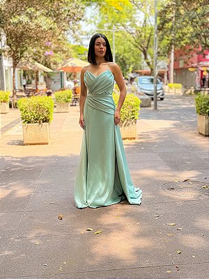 VESTIDO LONGO ACETINADO TOMARA QUE CAIA DRAPEADA COM CAPA NA CINTURA REMOVÍVEL VERDE CLARO