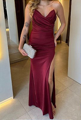 VESTIDO LONGO PRADA COM ELASTANO TOMARA QUE CAIA DECOTE V DRAPEADO E FENDA MARSALA