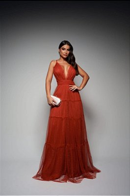 VESTIDO LONGO MICROTULE COM BRILHO PALA DRAPEADA CINTURA ALÇA FINA DECOTE V TERRACOTA